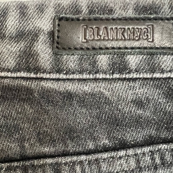 BLANKNYC Zipper Detail Black Madison Crop Pants Size 27 - Picture 8 of 13